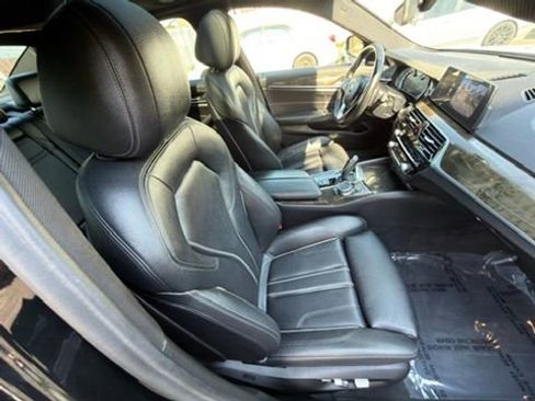 Used 2018 BMW 530i w/ Premium Package RWD image 30