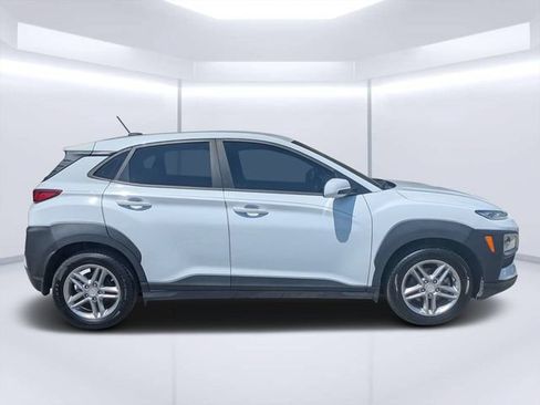 Used 2019 Hyundai Kona SE FWD image 2