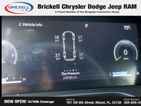 Used 2023 Jeep Grand Cherokee L Laredo image 38