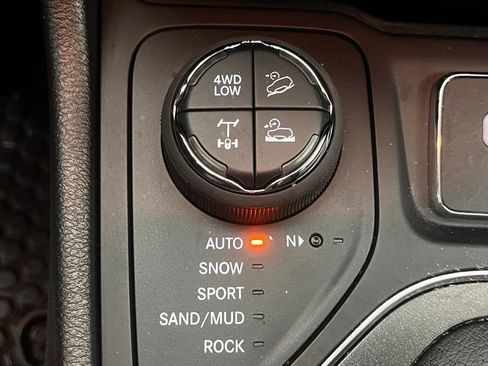 Used 2022 Jeep Cherokee Trailhawk w/ Premium Leather Package image 7