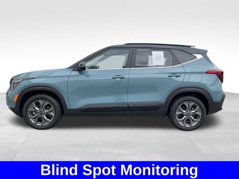 Used 2024 Kia Seltos S AWD/4WD image 2