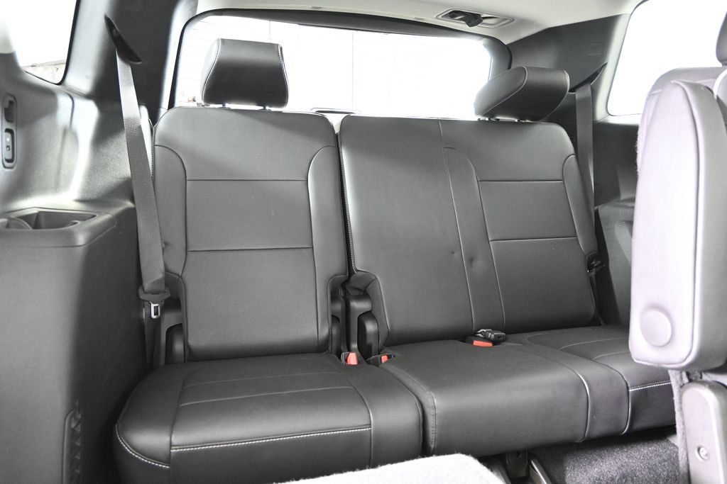 Used 2021 Chevrolet Traverse High Country AWD/4WD image 16