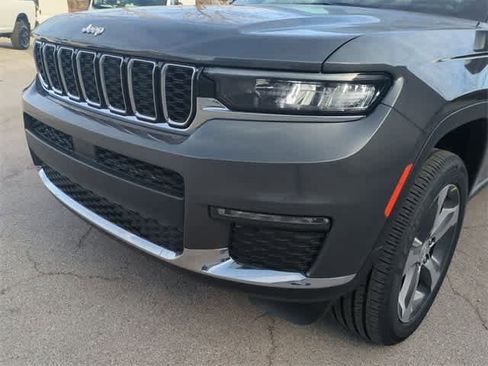 New 2025 Jeep Grand Cherokee L Limited w/ Trailer Tow Package image 11