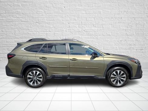 Used 2025 Subaru Outback Limited AWD/4WD image 7