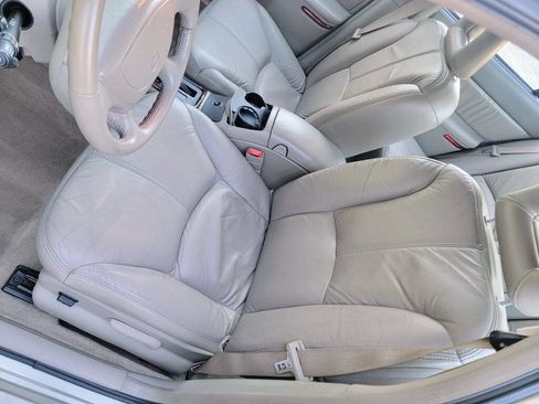 Used 2002 Buick Regal LS w/ LS Premium Pkg image 9