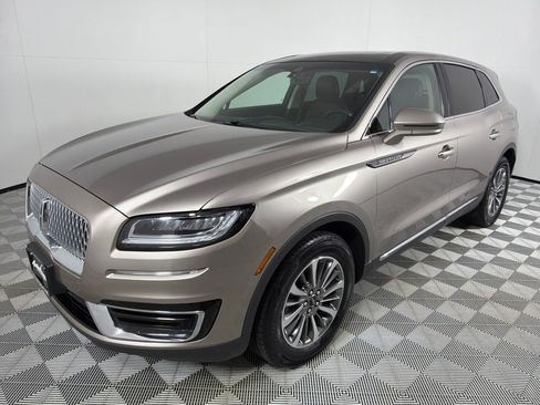Used 2020 Lincoln Nautilus Reserve image 9