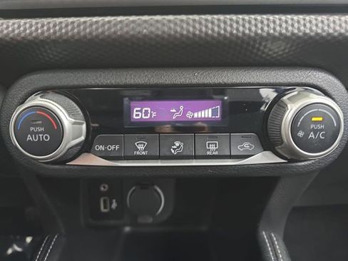 Used 2019 Nissan Kicks SV FWD image 31