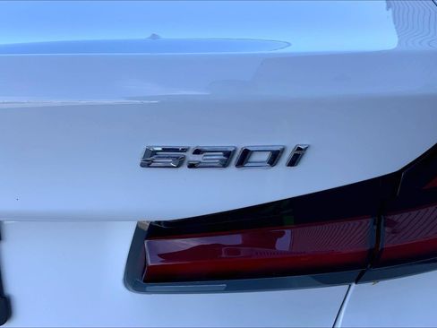 Used 2022 BMW 530i xDrive w/ Premium Package AWD/4WD image 18