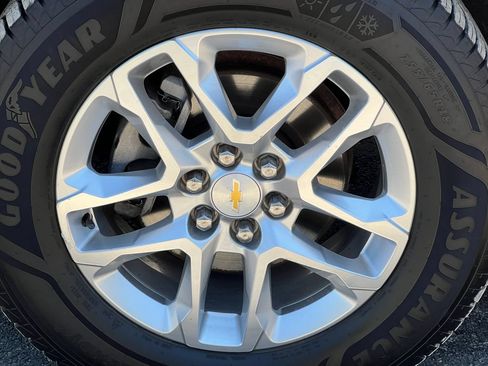 Used 2018 Chevrolet Traverse LT AWD/4WD image 12