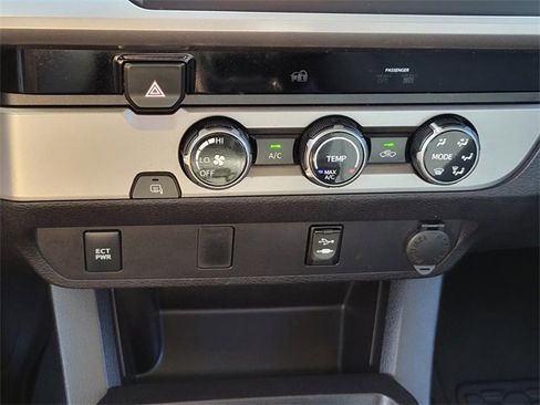 Used 2016 Toyota Tacoma SR5 w/ Towing Package image 22