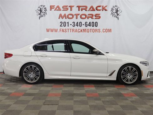 Used 2019 BMW M550i xDrive image 4
