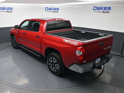 Used 2018 Toyota Tundra SR5 w/ TRD Off Road Package AWD/4WD image 51