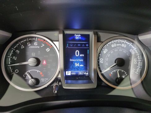 Used 2023 Toyota Tacoma Limited image 15