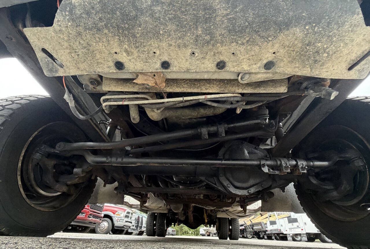 Used 1999 Ford F450 4x4 Regular Cab Super Duty image 91