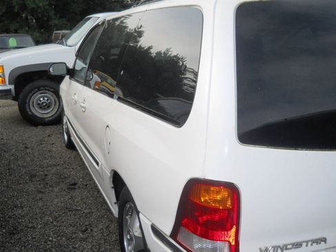 Used 2000 Ford Windstar image 4