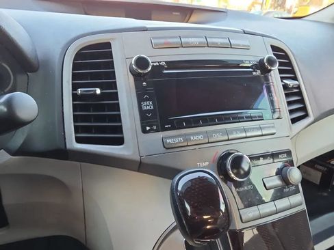 Used 2010 Toyota Venza FWD image 42