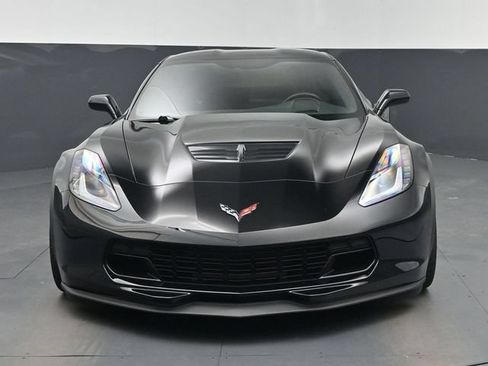Used 2015 Chevrolet Corvette Z06 w/ 3LZ Preferred Equipment Group RWD image 6