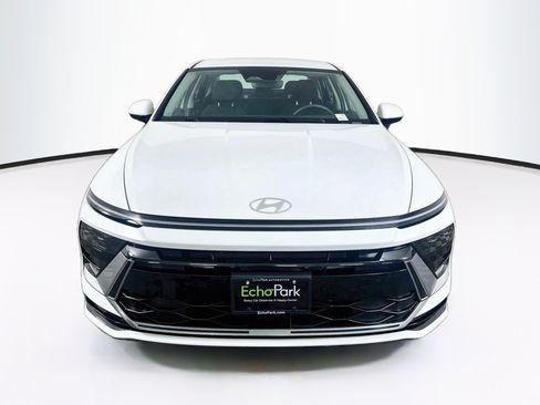 Used 2025 Hyundai Sonata SEL FWD image 2