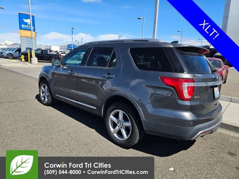 Used 2016 Ford Explorer XLT w/ Equipment Group 202A AWD/4WD image 8