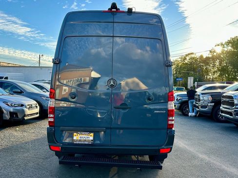 Used 2018 Mercedes-Benz Sprinter 2500 image 7