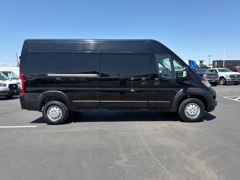 Used 2023 RAM ProMaster 2500 FWD image 2