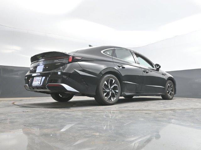 Used 2025 Hyundai Sonata SEL FWD image 40