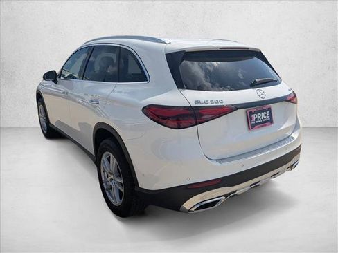Used 2023 Mercedes-Benz GLC 300 4MATIC w/ Exclusive Trim Package image 8