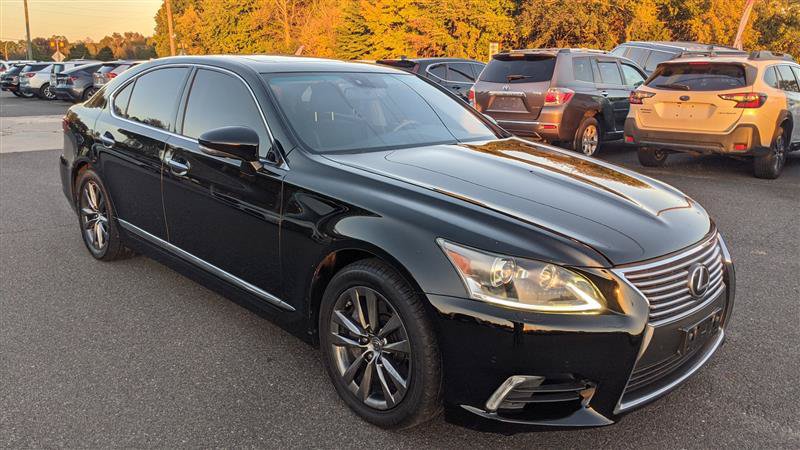 Used 2013 Lexus LS 460 AWD w/ Comfort Pkg image 5