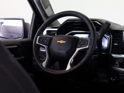 Used 2025 Chevrolet Silverado 1500 LT RWD image 25