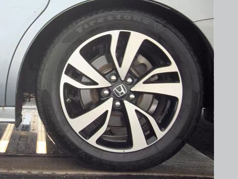 Used 2019 Honda Odyssey Elite image 4