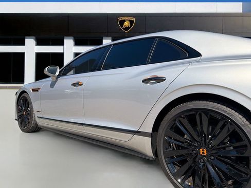 Used 2024 Bentley Flying Spur W12 image 45