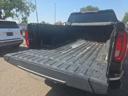 Used 2021 GMC Sierra 1500 SLT AWD/4WD image 18