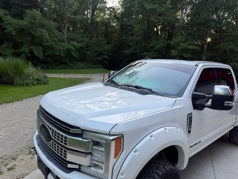 Used 2019 Ford F250 Platinum w/ Platinum Ultimate Package AWD/4WD image 15