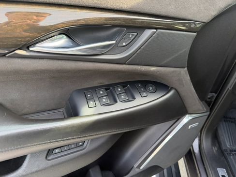 Used 2017 Cadillac Escalade ESV Platinum image 12