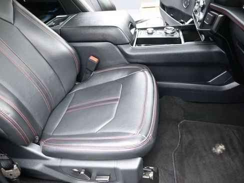Used 2024 Ford Expedition Limited AWD/4WD image 29