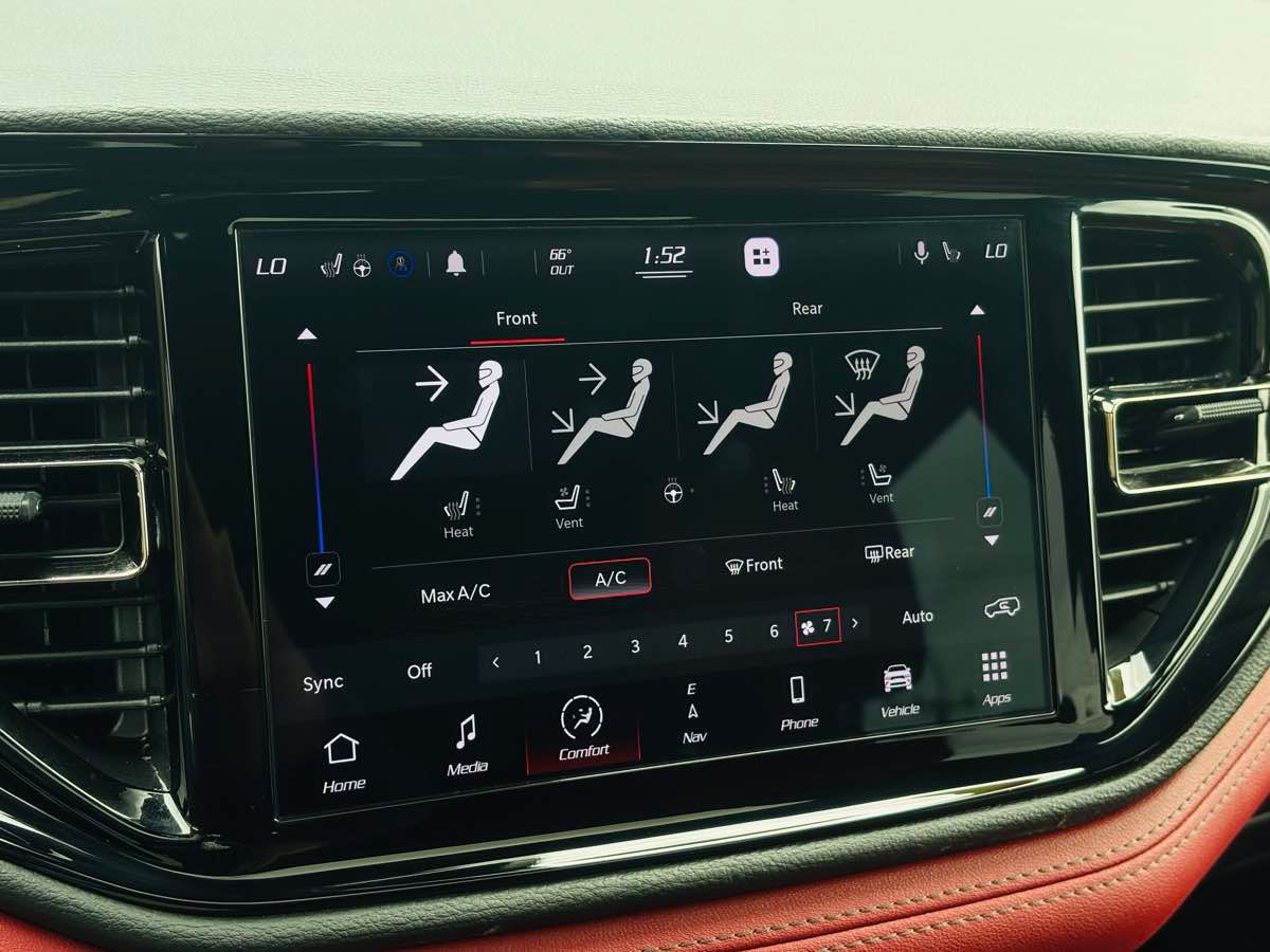 Used 2021 Dodge Durango R/T w/ Technology Group AWD/4WD image 69