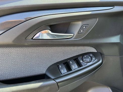 Used 2023 Chevrolet TrailBlazer LS image 18