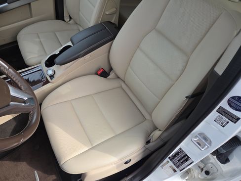 Used 2015 Mercedes-Benz GLK 350 4MATIC image 13