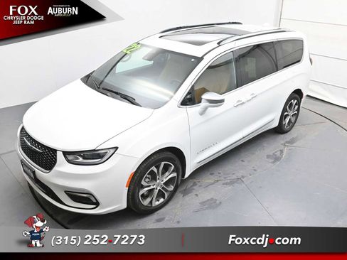 Used 2022 Chrysler Pacifica Pinnacle image 27