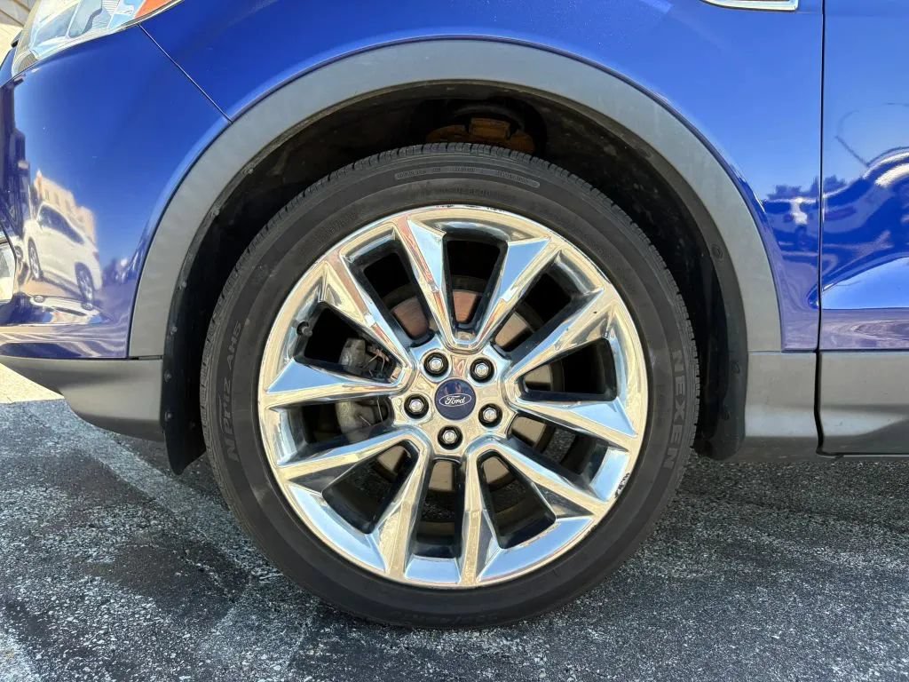 Used 2015 Ford Escape SE w/ SE Chrome Package FWD image 25