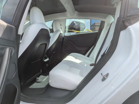 Used 2021 Tesla Model 3 Standard Range Plus image 36