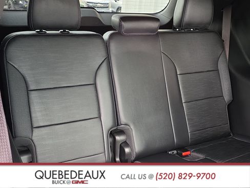 Used 2025 Buick Enclave Sport Touring w/ Power Package FWD image 29
