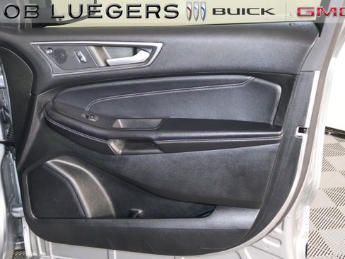 Used 2022 Ford Edge Titanium image 20