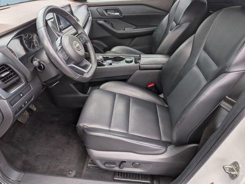 Certified 2023 Nissan Rogue SV w/ SV Premium B Package AWD/4WD image 13