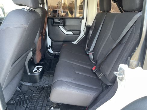 Used 2017 Jeep Wrangler Unlimited Sport w/ Quick Order Package 24S image 27