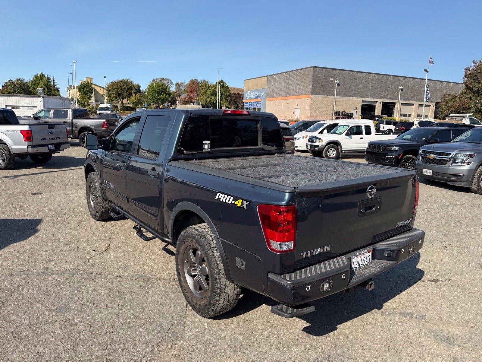 Used 2014 Nissan Titan PRO-4X w/ Pro-4x Luxury Package AWD/4WD image 3