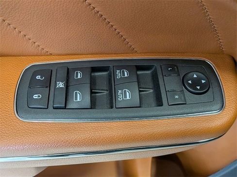 Used 2021 Dodge Charger SRT Hellcat image 13