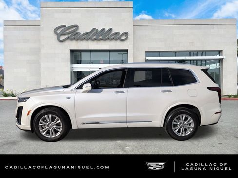 Used 2025 Cadillac XT6 Luxury image 6