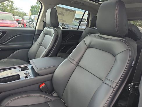 New 2025 Lincoln Aviator 2WD w/ Equipment Group 101A image 19