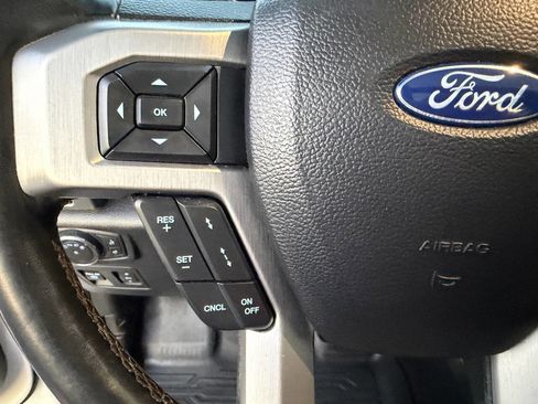 Used 2019 Ford F150 Platinum w/ Equipment Group 701A Luxury AWD/4WD image 37